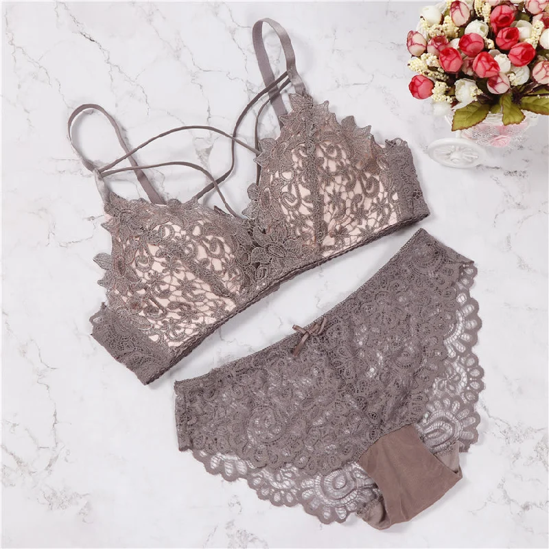 minimizer plus size bras for curvy figures2018 floral wireless bra lace lightly lined triangle bra set underwear women lingerie deep plunge V neck new arrival minimizer plus size bras for curvy figures2018 floral wireless bra lace lightly lined triangle bra set underwear women lingerie deep plunge V neck new arrival