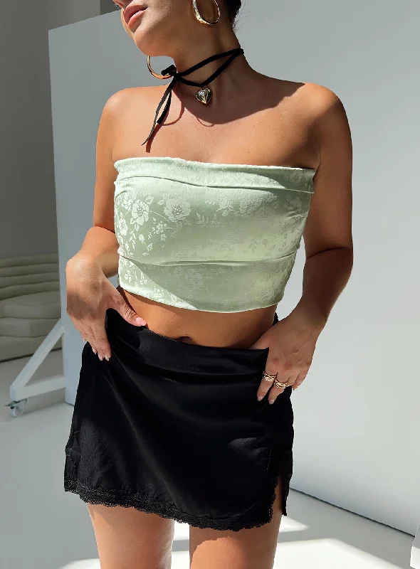 strapless women tube top for a classic and versatile pieceEssen Strapless Top Green