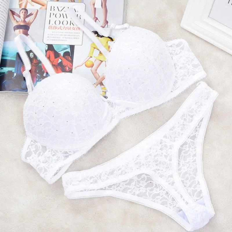 t - shirt bras for a smooth look under clothesNew Comfort Push-Up Deep V Bra Set