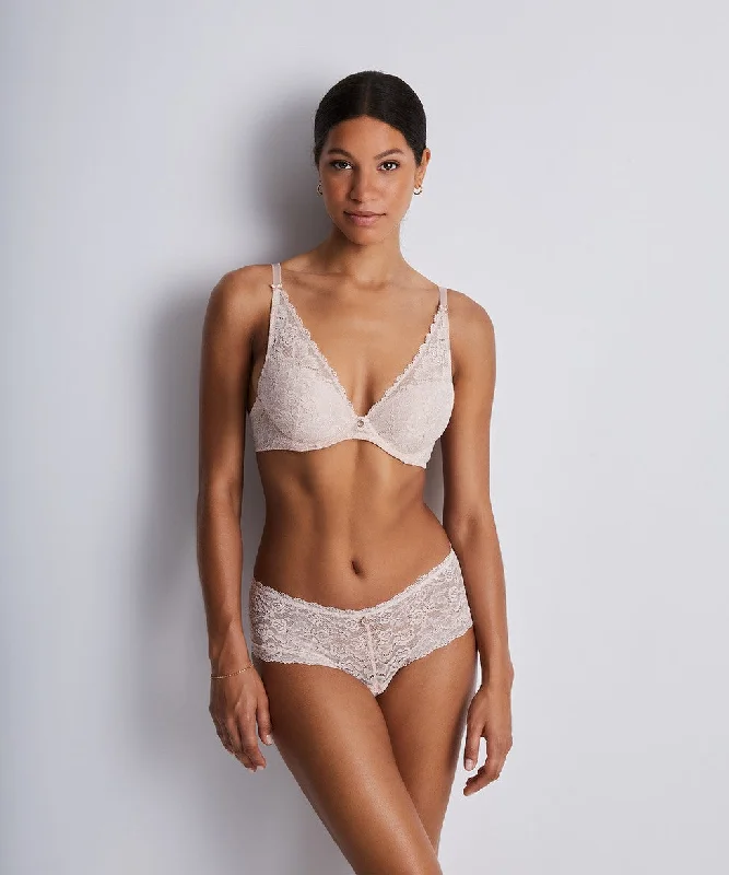 Bra with a satin - lined cup for a smooth and comfortable fit Aubade Rosessence Shoulder Plunge Bra in Summer Nude Bra with a satin - lined cup for a smooth and comfortable fit Aubade Rosessence Shoulder Plunge Bra in Summer Nude