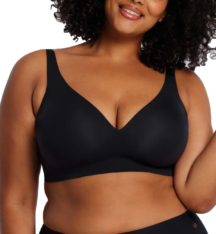 Bra with a plus - size underbust band for a secure fit Evelyn & Bobbie Starlette Plunge Bralette (1842) - Black Bra with a plus - size underbust band for a secure fit Evelyn & Bobbie Starlette Plunge Bralette (1842) - Black
