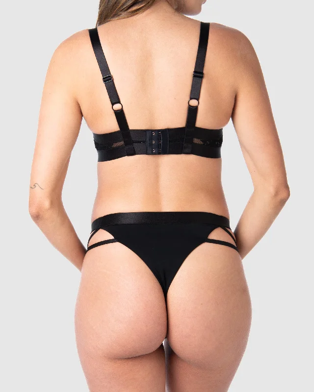 Bra with a lace - lined cup for a feminine and elegant look​ GODDESS BLACK G-STRING