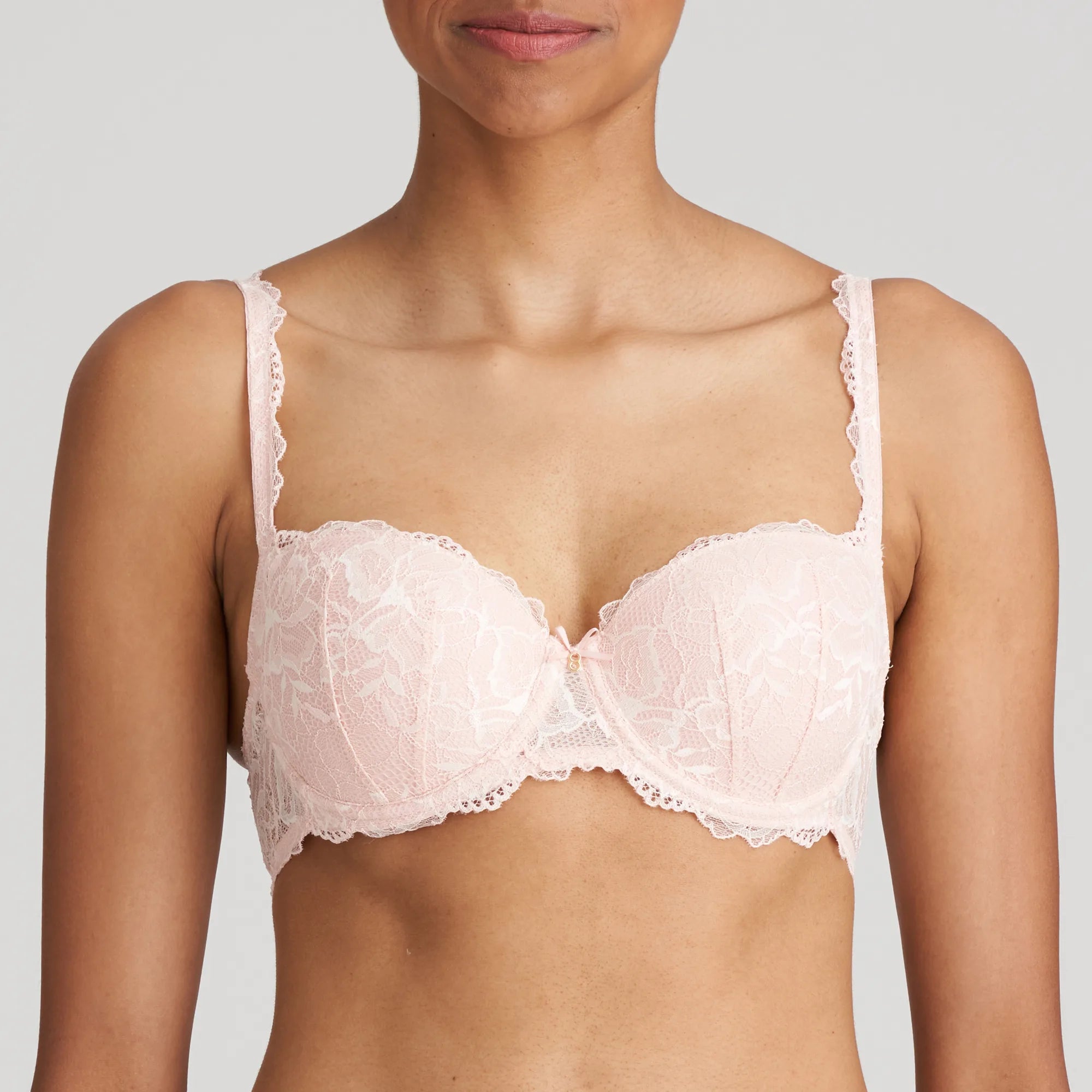 T - shirt bras with a seamless and smooth finish for wearing under T - shirts Marie Jo Manyla Padded Balcony Bra in Pearly Pink T - shirt bras with a seamless and smooth finish for wearing under T - shirts Marie Jo Manyla Padded Balcony Bra in Pearly Pink
