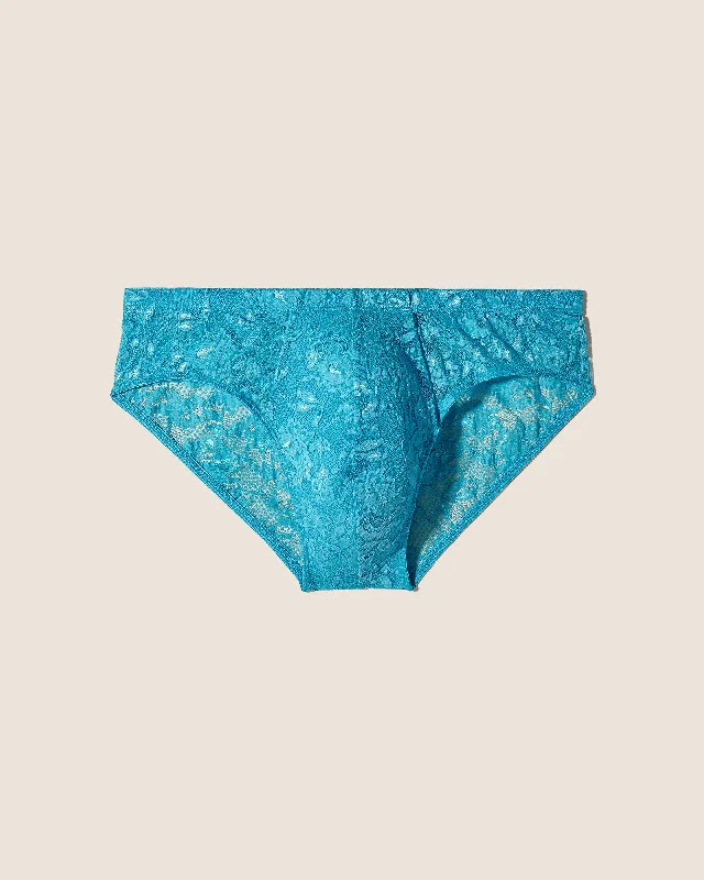 Bra with a plus - size convertible strap for versatility​ Comfort Micro Brief